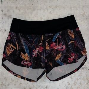 Lululemon Speed Up Mid-Rise Lined Short 4" | size 4